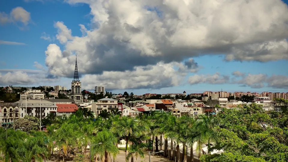 Vue générale de Fort-de-France et de la baie dans le Centre de la Martinique