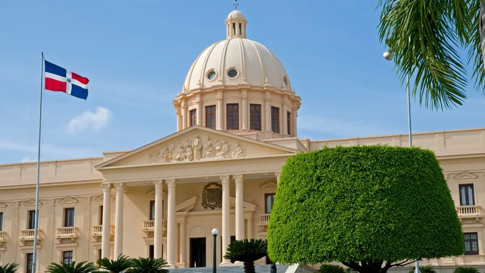 Vue générale de Santo Domingo entre Zona Colonial, quartiers modernes et front de mer